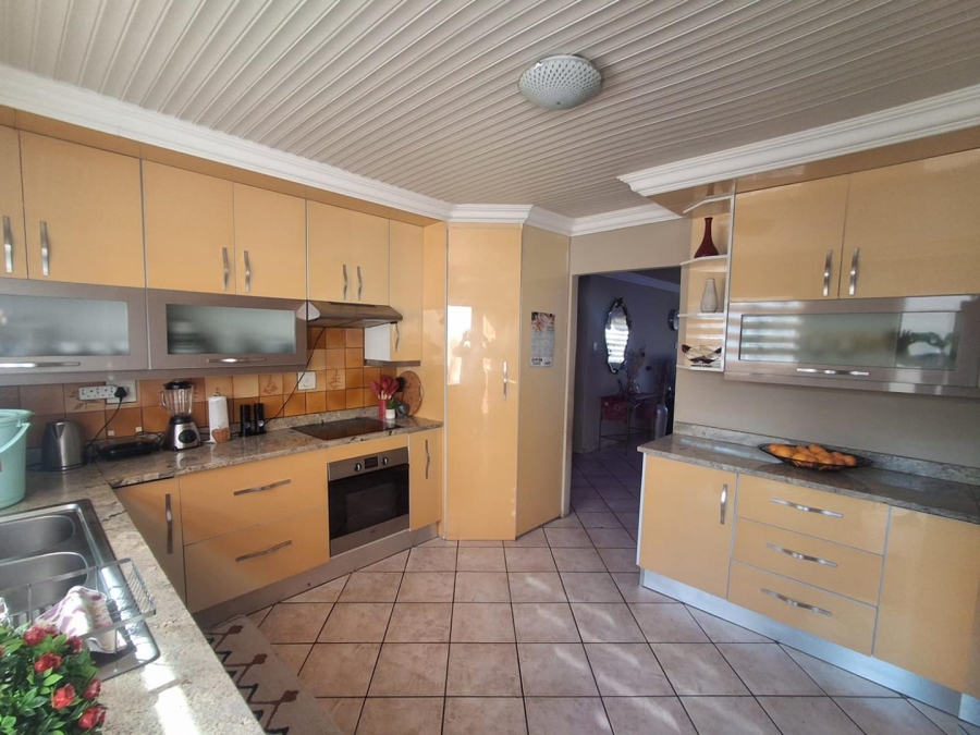 4 Bedroom Property for Sale in Liefde en Vrede Gauteng