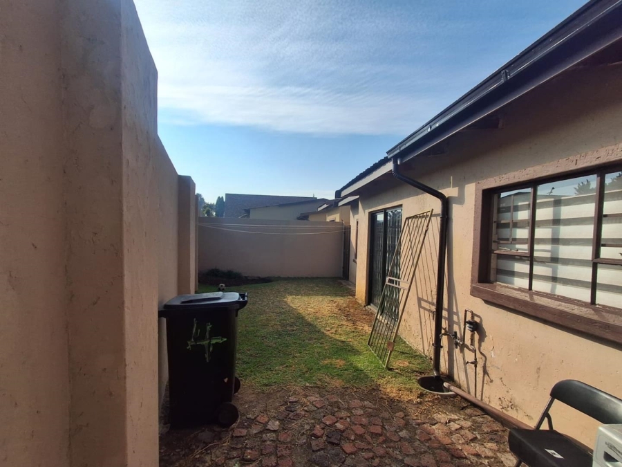 4 Bedroom Property for Sale in Liefde en Vrede Gauteng
