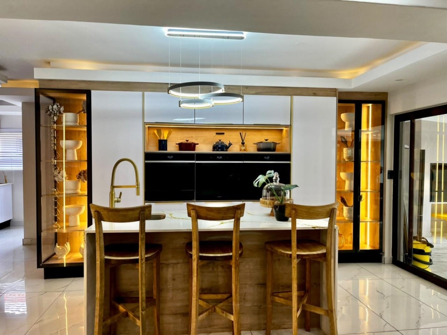 4 Bedroom Property for Sale in Willow Acres Gauteng