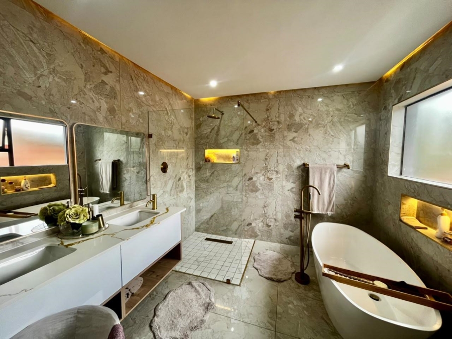 4 Bedroom Property for Sale in Willow Acres Gauteng