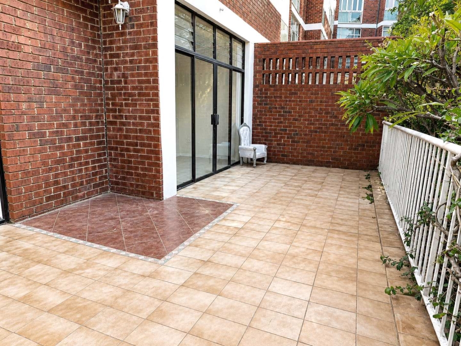 To Let 2 Bedroom Property for Rent in Illovo Gauteng