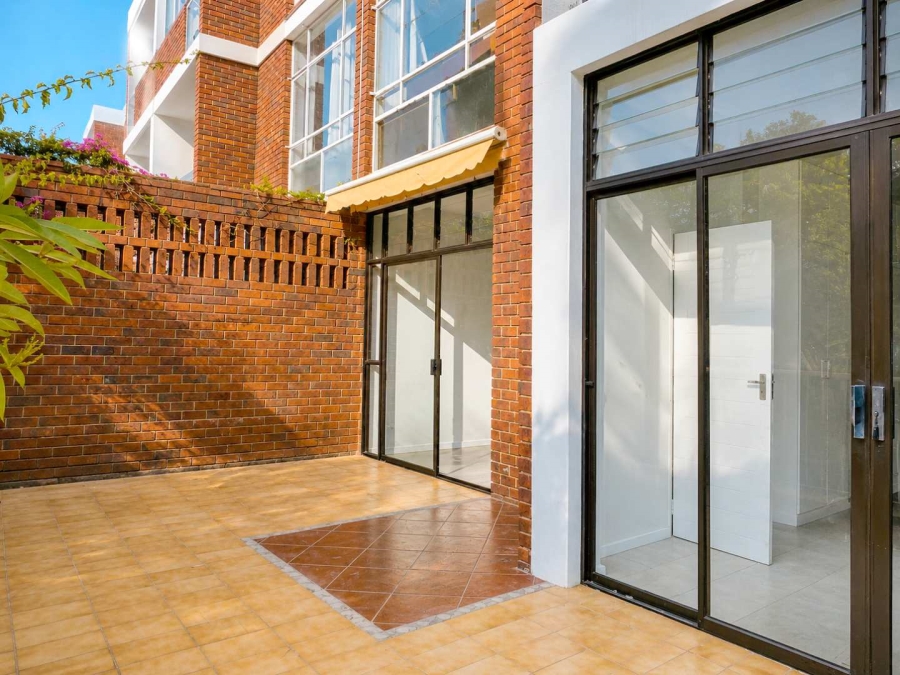 To Let 2 Bedroom Property for Rent in Illovo Gauteng