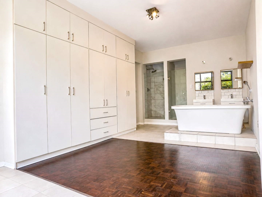 To Let 2 Bedroom Property for Rent in Illovo Gauteng