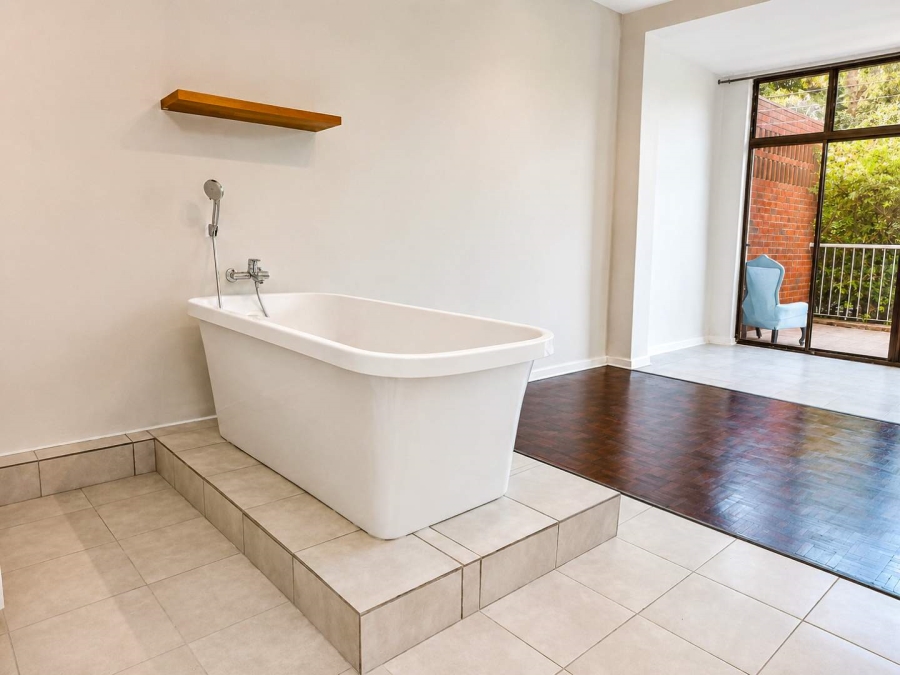 To Let 2 Bedroom Property for Rent in Illovo Gauteng