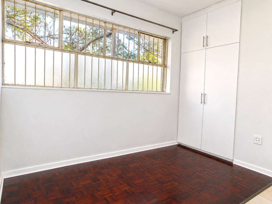 To Let 2 Bedroom Property for Rent in Illovo Gauteng