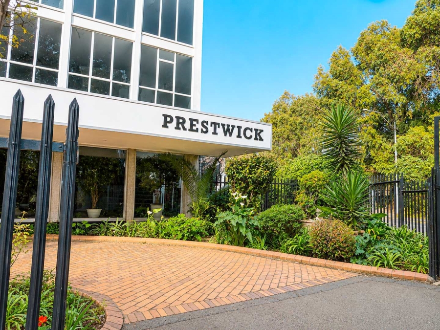 To Let 2 Bedroom Property for Rent in Illovo Gauteng