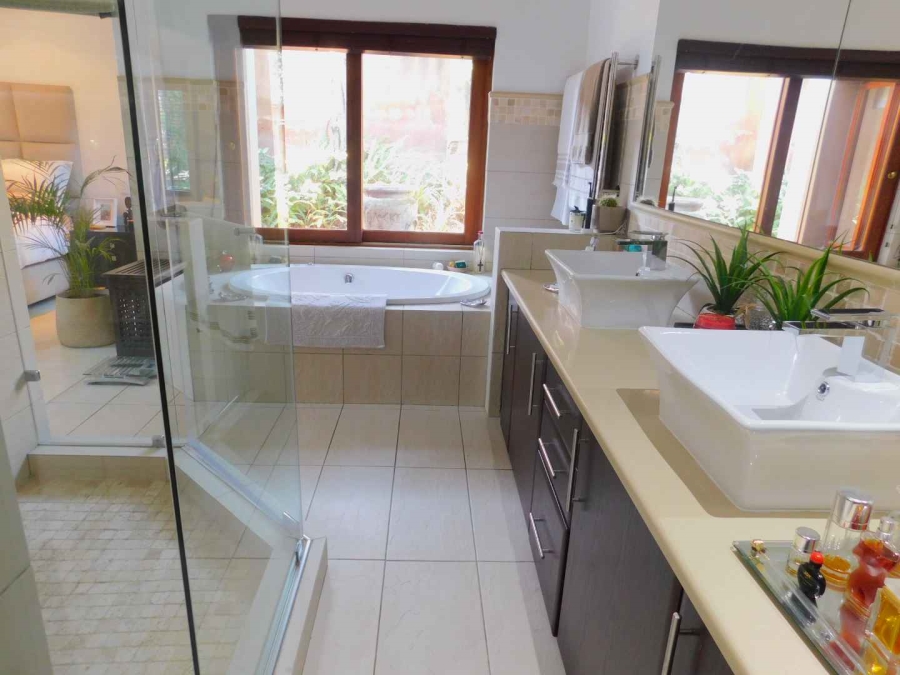 To Let 3 Bedroom Property for Rent in Bryanston Gauteng