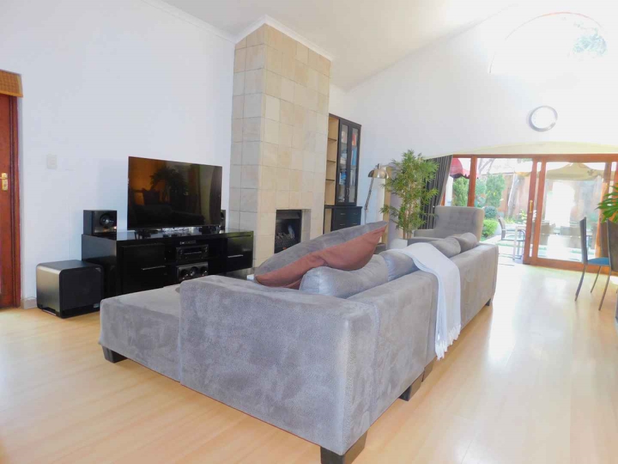 To Let 3 Bedroom Property for Rent in Bryanston Gauteng