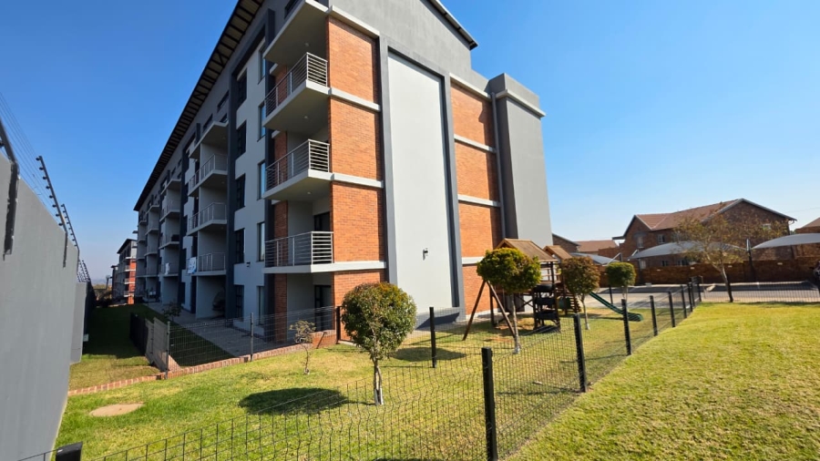 2 Bedroom Property for Sale in Die Hoewes Gauteng