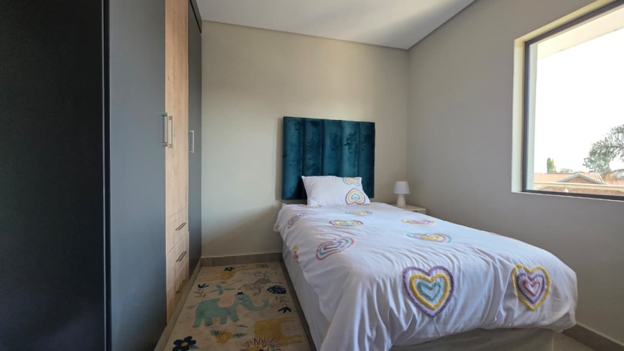 2 Bedroom Property for Sale in Die Hoewes Gauteng