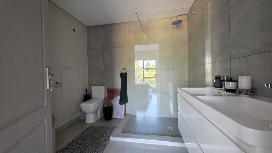 2 Bedroom Property for Sale in Die Hoewes Gauteng