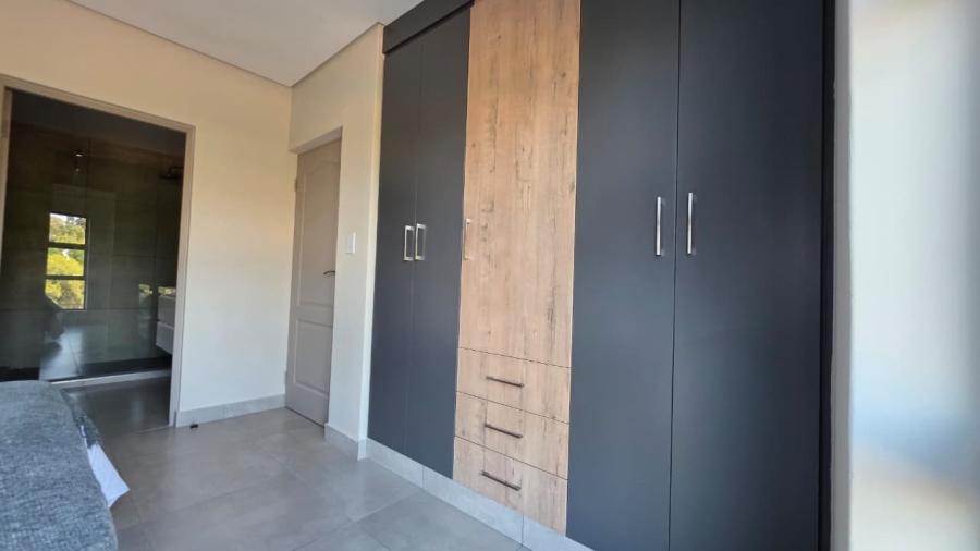 2 Bedroom Property for Sale in Die Hoewes Gauteng