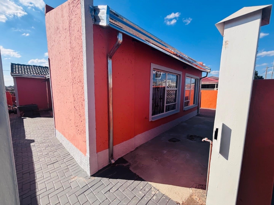 3 Bedroom Property for Sale in Morula View Gauteng