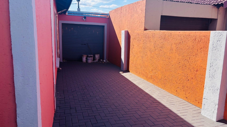 3 Bedroom Property for Sale in Morula View Gauteng