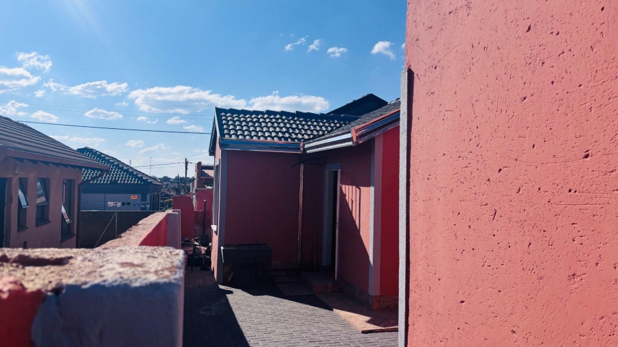 3 Bedroom Property for Sale in Morula View Gauteng
