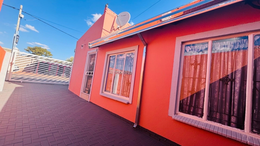 3 Bedroom Property for Sale in Morula View Gauteng