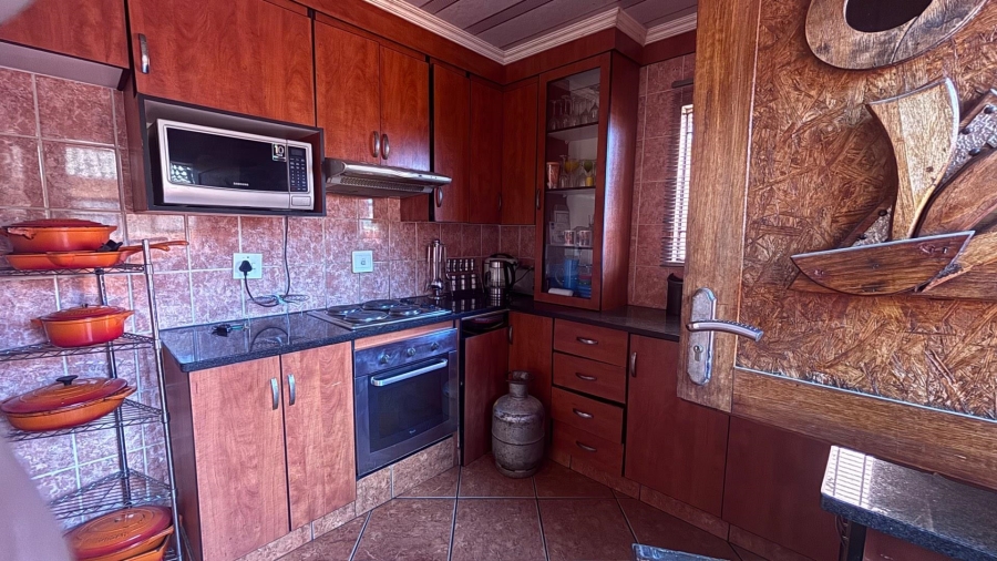 3 Bedroom Property for Sale in Morula View Gauteng