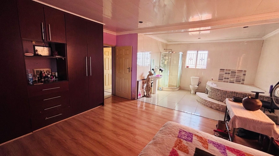 3 Bedroom Property for Sale in Morula View Gauteng