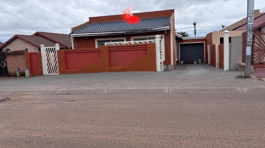 3 Bedroom Property for Sale in Morula View Gauteng