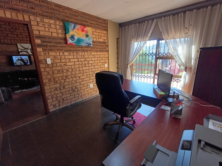 4 Bedroom Property for Sale in Glenvista Gauteng