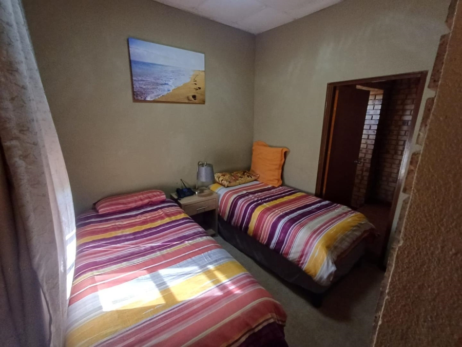 4 Bedroom Property for Sale in Glenvista Gauteng
