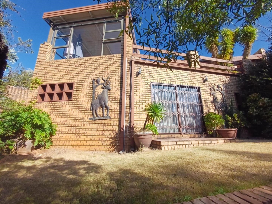 4 Bedroom Property for Sale in Glenvista Gauteng