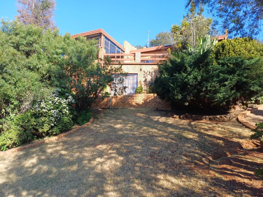 4 Bedroom Property for Sale in Glenvista Gauteng