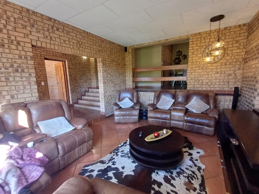 4 Bedroom Property for Sale in Glenvista Gauteng