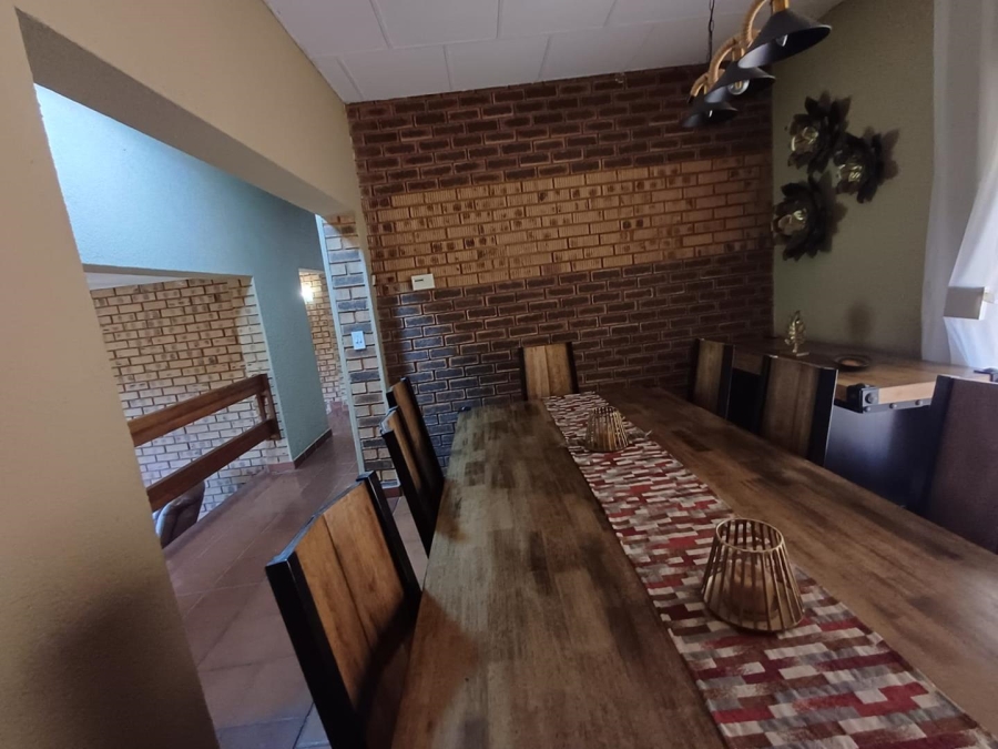 4 Bedroom Property for Sale in Glenvista Gauteng