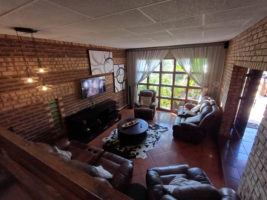 4 Bedroom Property for Sale in Glenvista Gauteng