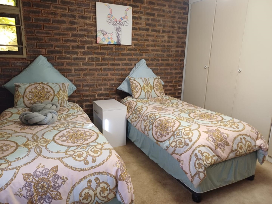 4 Bedroom Property for Sale in Glenvista Gauteng