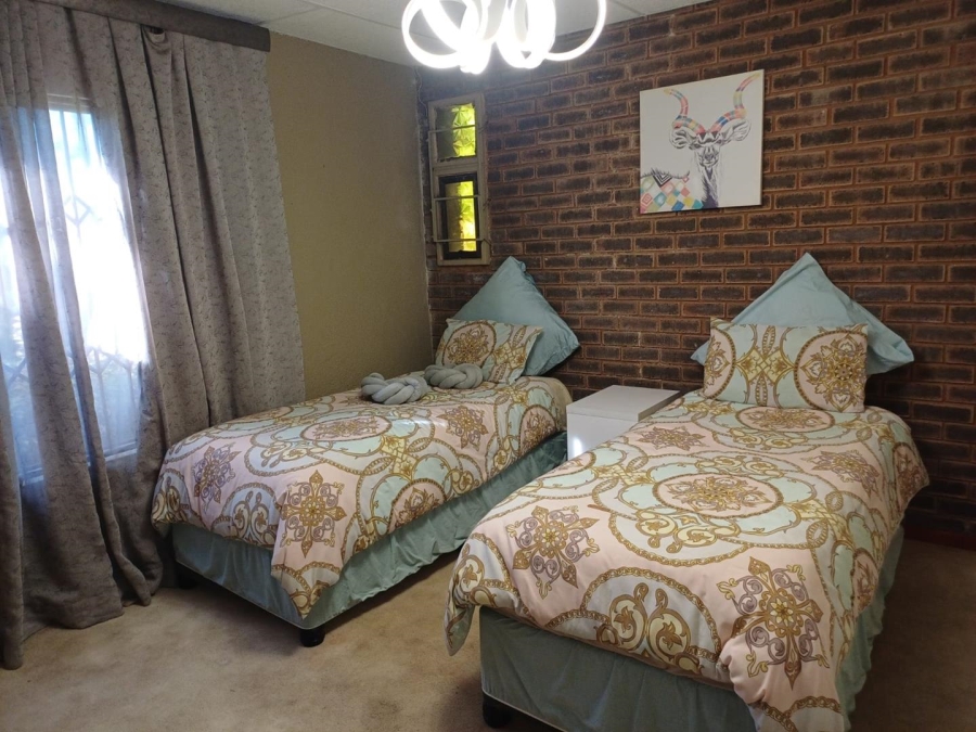4 Bedroom Property for Sale in Glenvista Gauteng