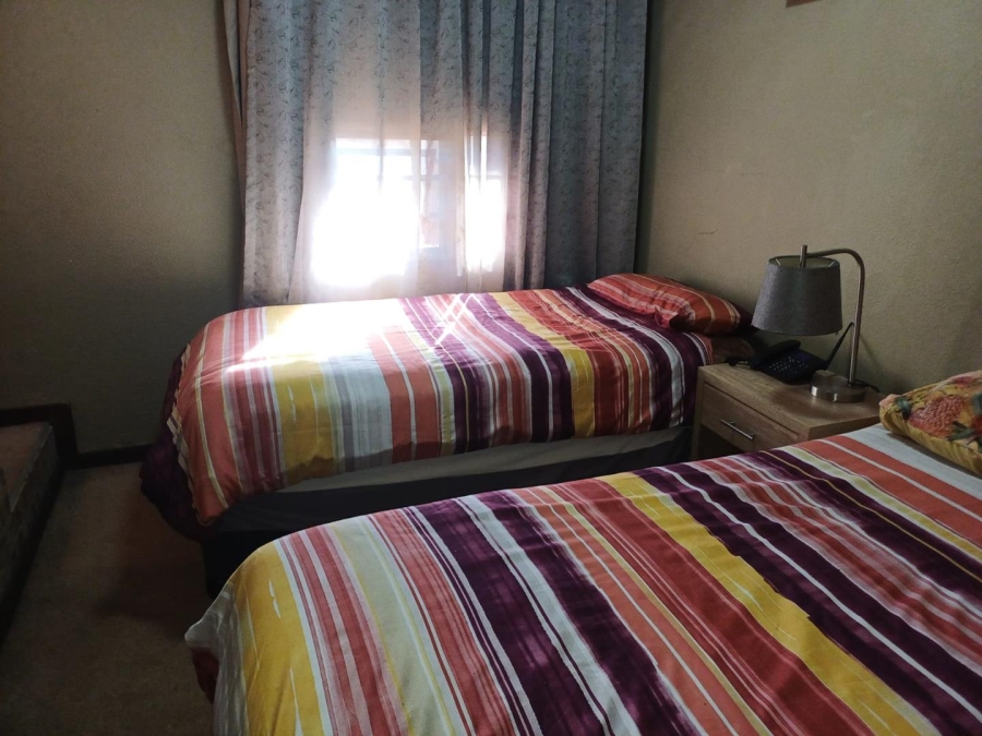 4 Bedroom Property for Sale in Glenvista Gauteng