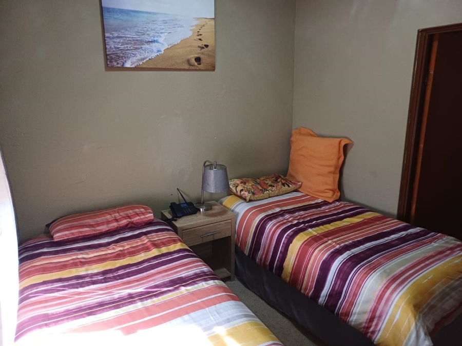 4 Bedroom Property for Sale in Glenvista Gauteng