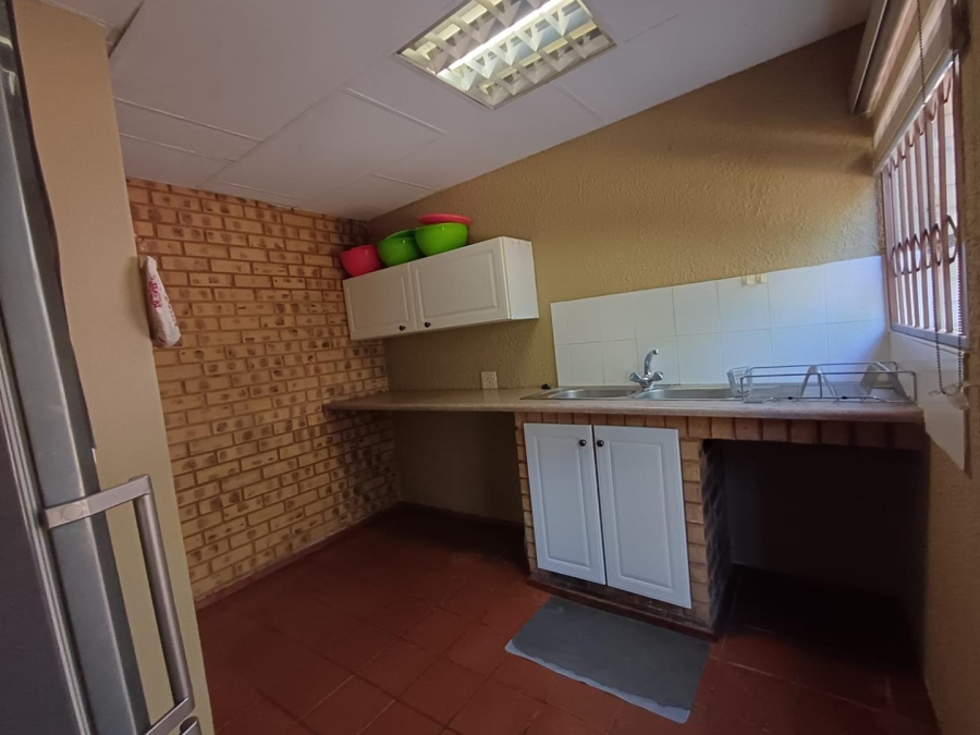 4 Bedroom Property for Sale in Glenvista Gauteng