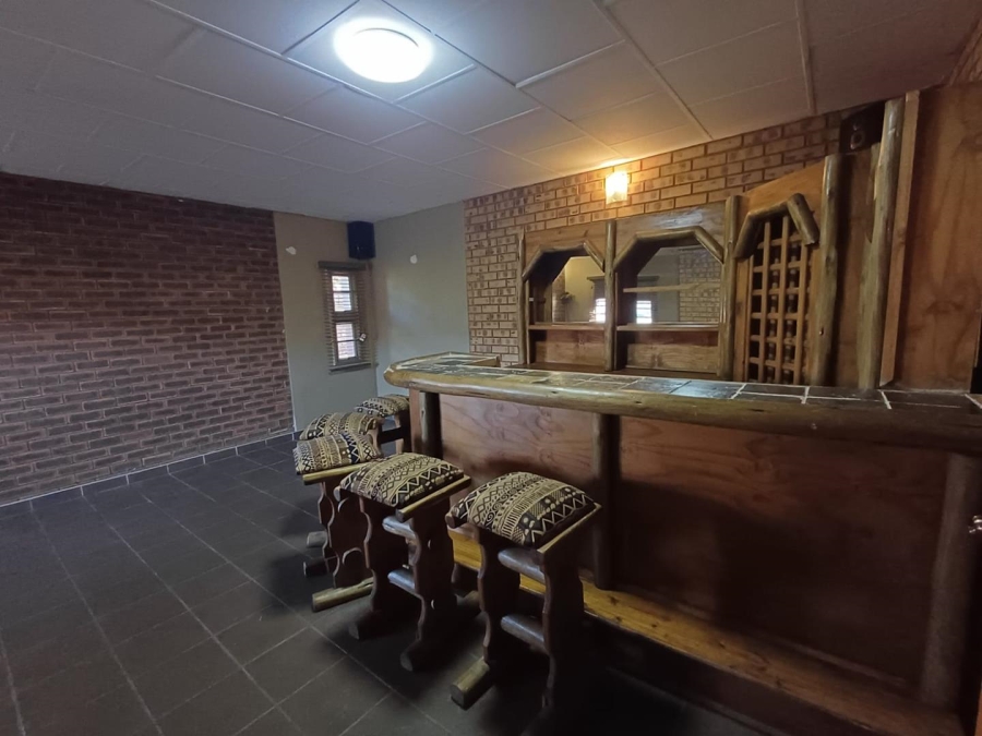 4 Bedroom Property for Sale in Glenvista Gauteng