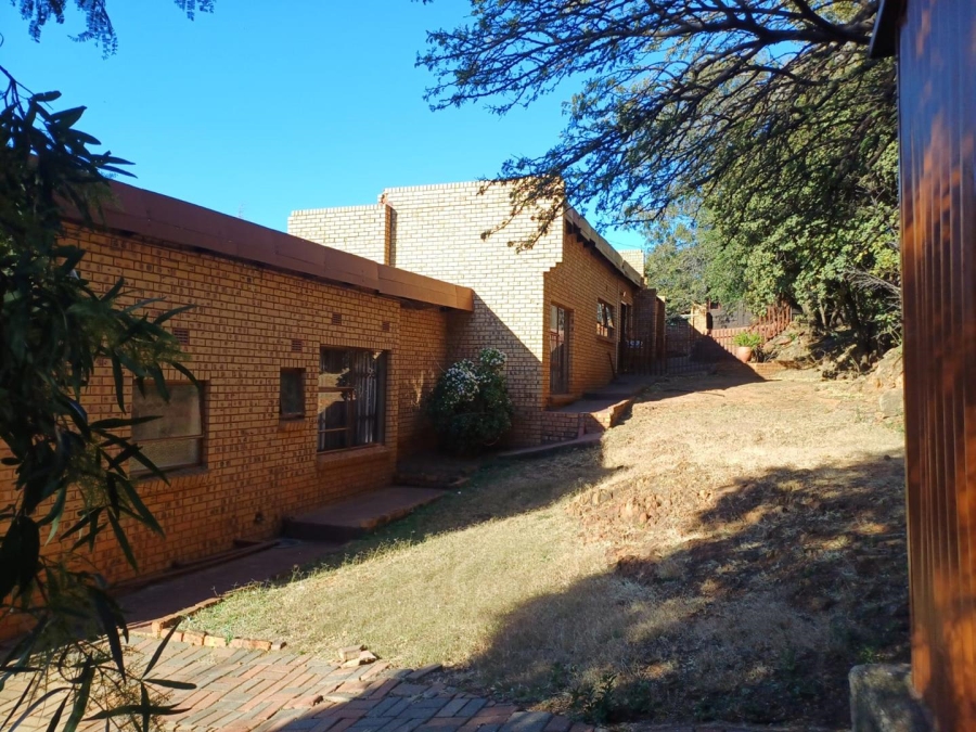 4 Bedroom Property for Sale in Glenvista Gauteng