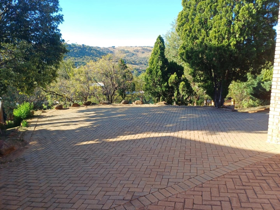 4 Bedroom Property for Sale in Glenvista Gauteng
