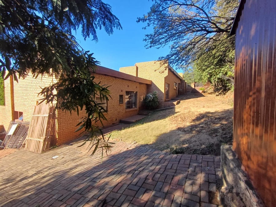 4 Bedroom Property for Sale in Glenvista Gauteng