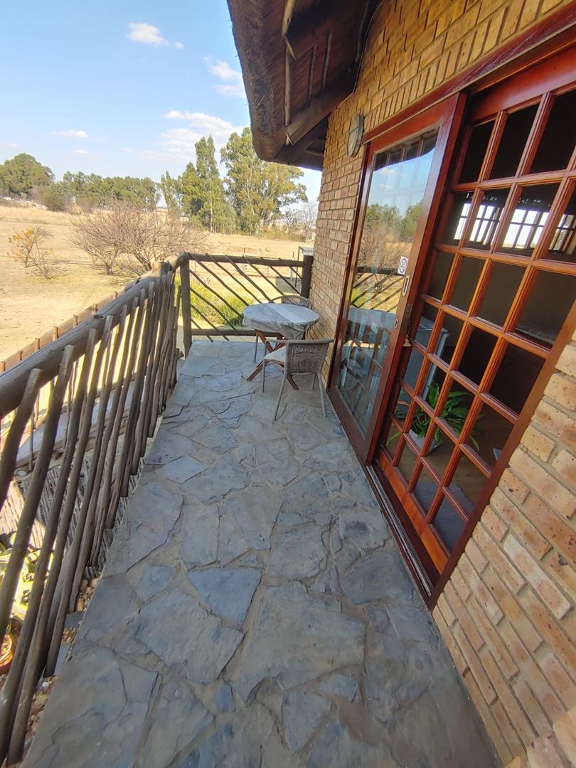 6 Bedroom Property for Sale in Mooilande Gauteng