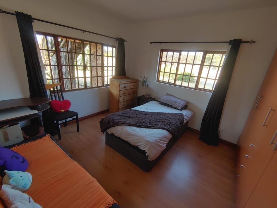 6 Bedroom Property for Sale in Mooilande Gauteng