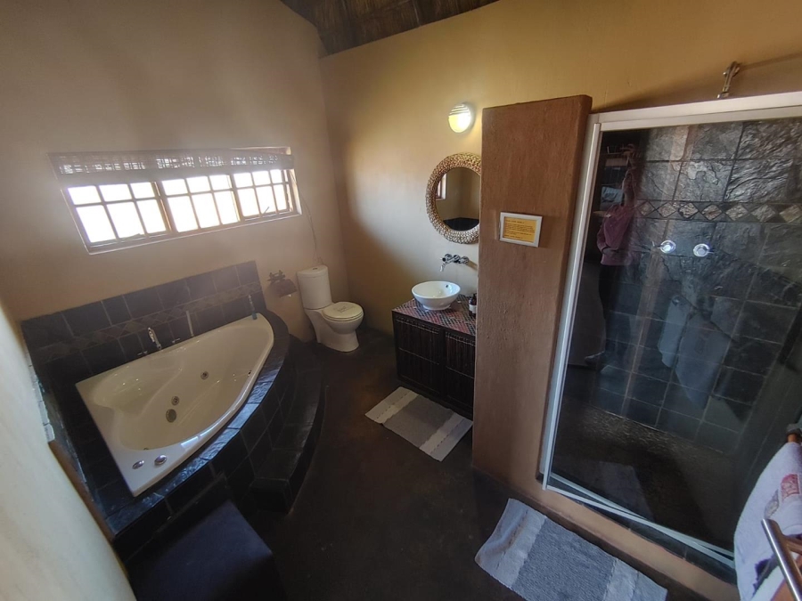 6 Bedroom Property for Sale in Mooilande Gauteng