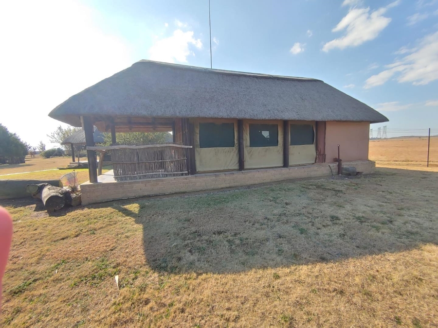 6 Bedroom Property for Sale in Mooilande Gauteng