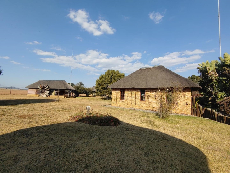 6 Bedroom Property for Sale in Mooilande Gauteng