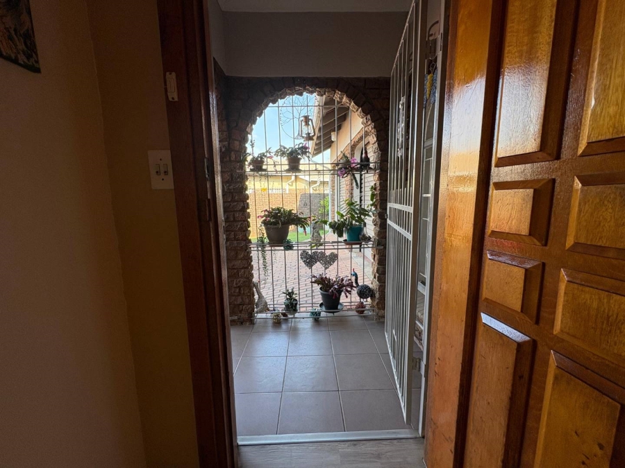 3 Bedroom Property for Sale in Birchleigh Gauteng