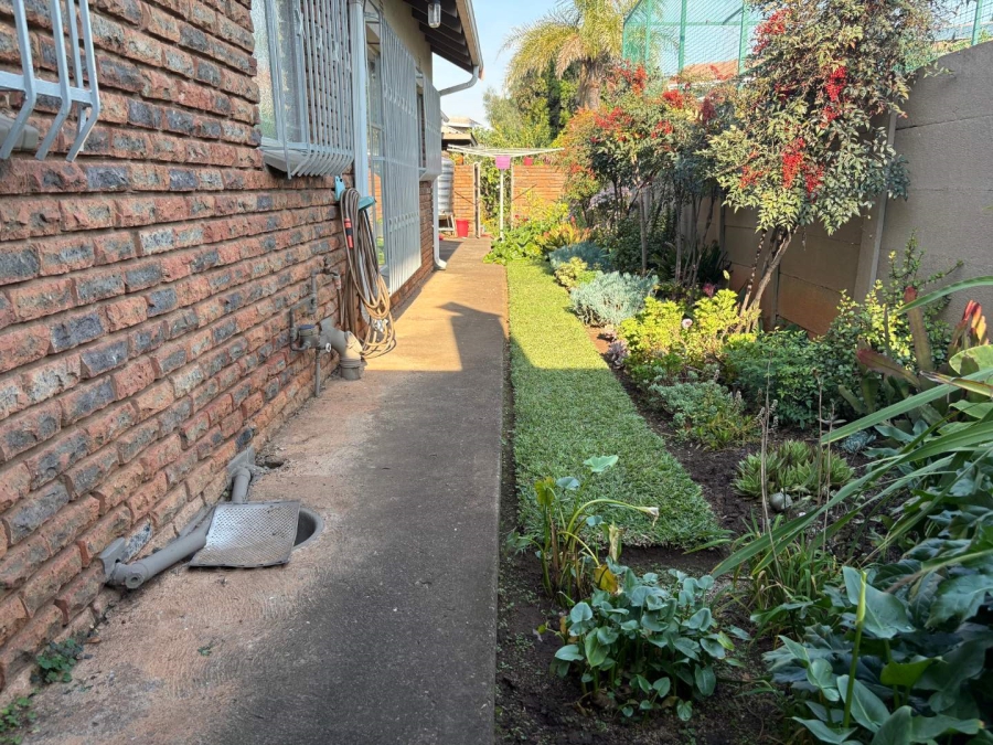 3 Bedroom Property for Sale in Birchleigh Gauteng