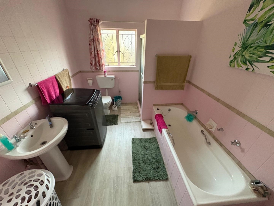 3 Bedroom Property for Sale in Birchleigh Gauteng