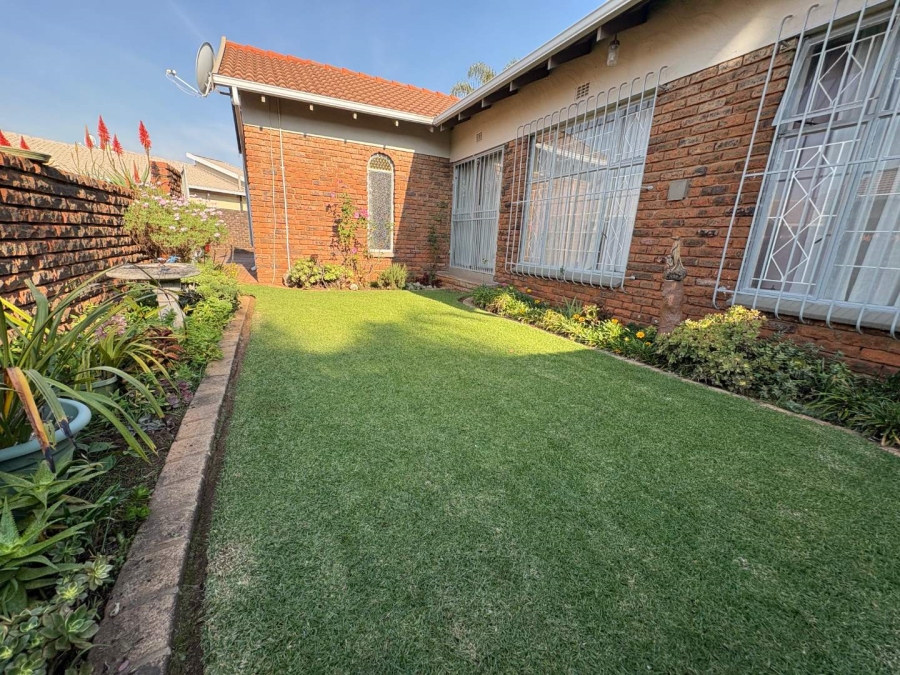3 Bedroom Property for Sale in Birchleigh Gauteng