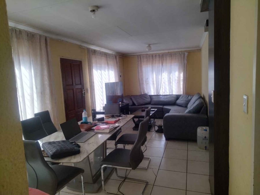 2 Bedroom Property for Sale in Soshanguve VV Gauteng