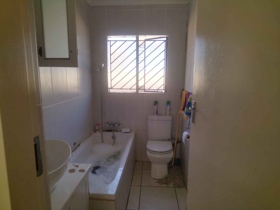 2 Bedroom Property for Sale in Soshanguve VV Gauteng